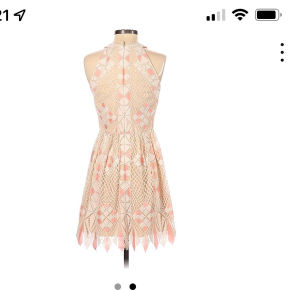 BCBG DRESS size 0 excellent condition, only worn once tan and pink - Picture 3 of 4